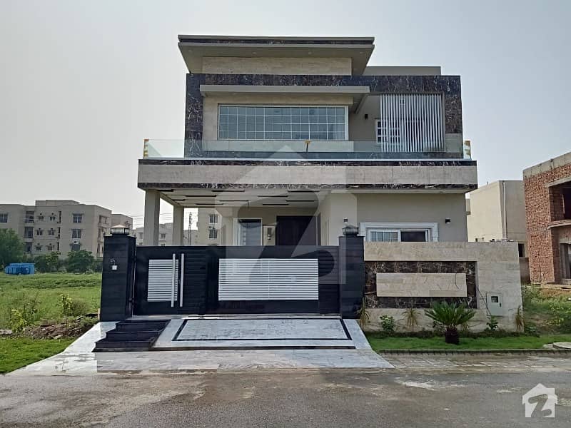 8 Marla Luxury Outstanding House For Sale In DHA 9 Town