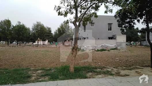 بحریہ ٹاؤن ۔ بلاک ای ای بحریہ ٹاؤن سیکٹرڈی بحریہ ٹاؤن لاہور میں 1 کنال رہائشی پلاٹ 1.4 کروڑ میں برائے فروخت۔ بحریہ ٹاؤن ۔ بلاک ای ای بحریہ ٹاؤن سیکٹرڈی بحریہ ٹاؤن لاہور میں 1 کنال رہائشی پلاٹ 1.4 کروڑ میں برائے فروخت۔