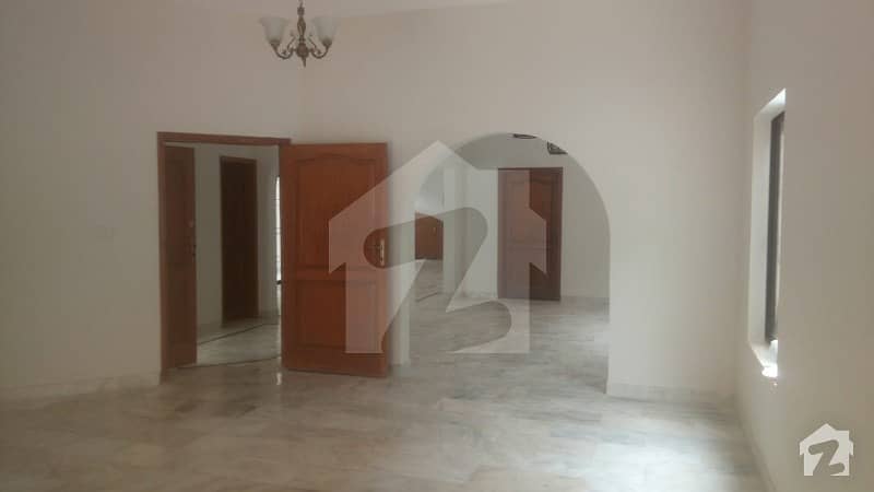 500 Sq Yards 4 Bed Bungalow For Sale 500 Sq Yards 4 Bed Bungalow For Sale