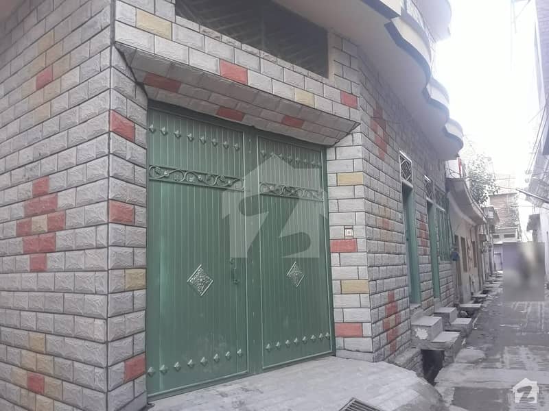 عید گاہ روڈ پشاور میں 5 کمروں کا 5 مرلہ مکان 95 لاکھ میں برائے فروخت۔