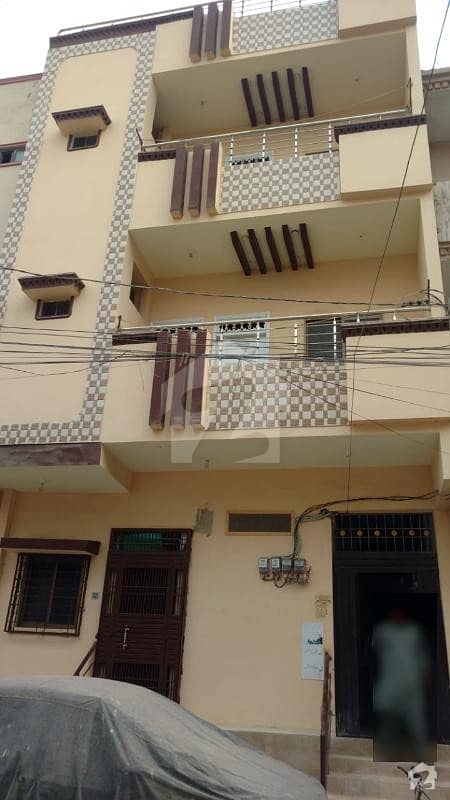عزیز آباد گلبرگ ٹاؤن کراچی میں 3 کمروں کا 5 مرلہ فلیٹ 80 لاکھ میں برائے فروخت۔