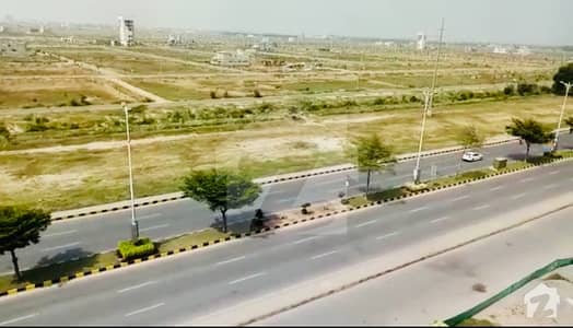 Main Boulevard One Kanal Pair 390 Lac Main Boulevard One Kanal Pair 390 Lac