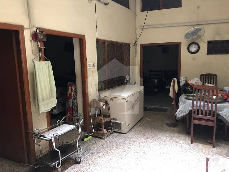 مری روڈ راولپنڈی میں 5 کمروں کا 5 مرلہ مکان 1.3 کروڑ میں برائے فروخت۔