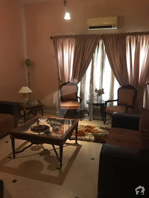 فیصل ٹاؤن ۔ بلاک ڈی فیصل ٹاؤن لاہور میں 5 کمروں کا 10 مرلہ مکان 2.5 کروڑ میں برائے فروخت۔