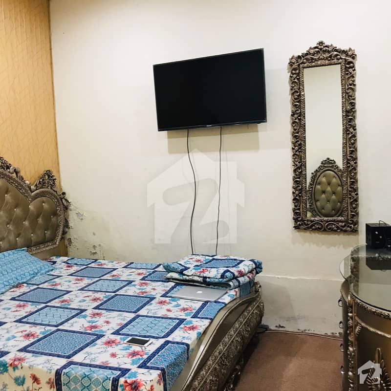 غلام محمد آباد فیصل آباد میں 5 کمروں کا 5 مرلہ مکان 35 ہزار میں کرایہ پر دستیاب ہے۔