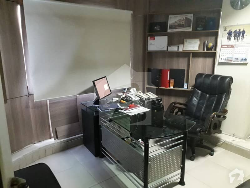 Furnished office on sharing