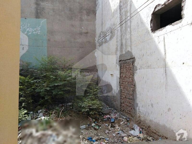 سپر ٹاون لاہور میں 4 مرلہ رہائشی پلاٹ 53 لاکھ میں برائے فروخت۔