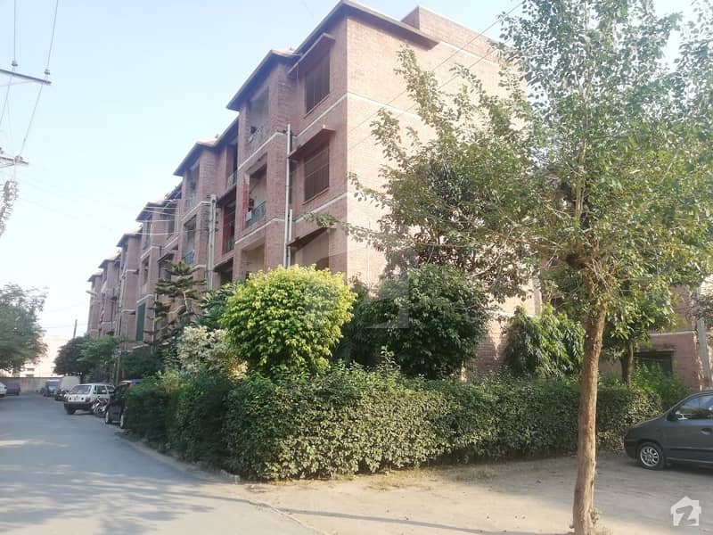 Flat For Sale In PHA Colony