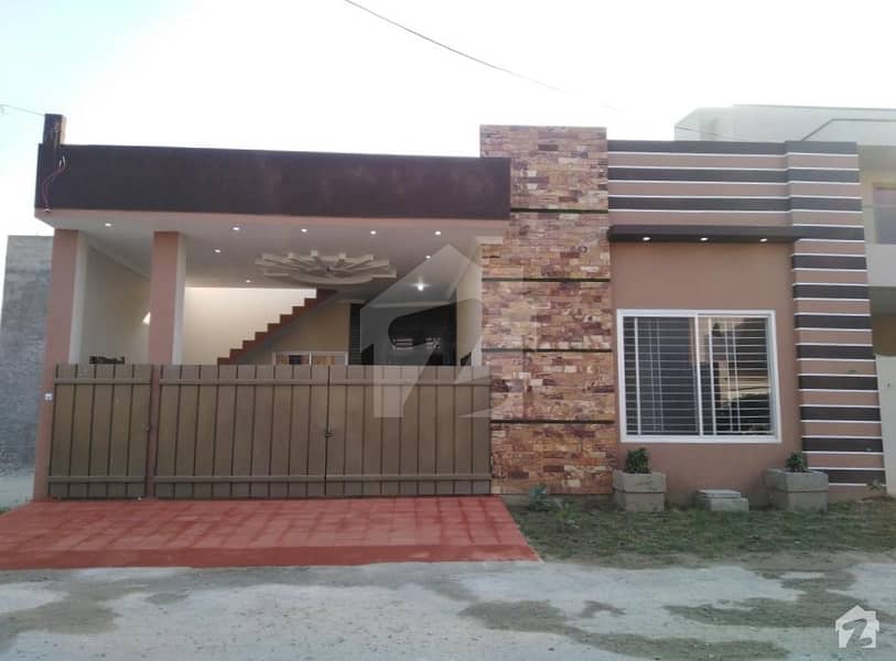 10 Marla Single Story House Is Available For Sale