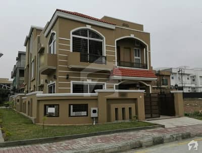 بحریہ ٹاؤن فیز 3 بحریہ ٹاؤن راولپنڈی راولپنڈی میں 5 کمروں کا 10 مرلہ مکان 2.45 کروڑ میں برائے فروخت۔ بحریہ ٹاؤن فیز 3 بحریہ ٹاؤن راولپنڈی راولپنڈی میں 5 کمروں کا 10 مرلہ مکان 2.45 کروڑ میں برائے فروخت۔