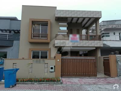 بحریہ ٹاؤن فیز 3 بحریہ ٹاؤن راولپنڈی راولپنڈی میں 5 کمروں کا 10 مرلہ مکان 2.4 کروڑ میں برائے فروخت۔ بحریہ ٹاؤن فیز 3 بحریہ ٹاؤن راولپنڈی راولپنڈی میں 5 کمروں کا 10 مرلہ مکان 2.4 کروڑ میں برائے فروخت۔