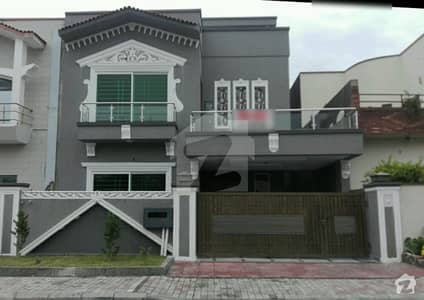 بحریہ ٹاؤن فیز 3 بحریہ ٹاؤن راولپنڈی راولپنڈی میں 5 کمروں کا 10 مرلہ مکان 2.6 کروڑ میں برائے فروخت۔ بحریہ ٹاؤن فیز 3 بحریہ ٹاؤن راولپنڈی راولپنڈی میں 5 کمروں کا 10 مرلہ مکان 2.6 کروڑ میں برائے فروخت۔