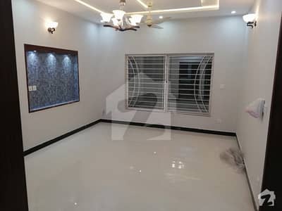 ڈی ایچ اے فیز 2 - سیکٹر سی ڈی ایچ اے ڈیفینس فیز 2 ڈی ایچ اے ڈیفینس اسلام آباد میں 5 کمروں کا 10 مرلہ مکان 85 ہزار میں کرایہ پر دستیاب ہے۔ ڈی ایچ اے فیز 2 - سیکٹر سی ڈی ایچ اے ڈیفینس فیز 2 ڈی ایچ اے ڈیفینس اسلام آباد میں 5 کمروں کا 10 مرلہ مکان 85 ہزار میں کرایہ پر دستیاب ہے۔