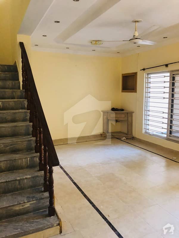 3 Bed House Is Available For Rent 3 Bed House Is Available For Rent