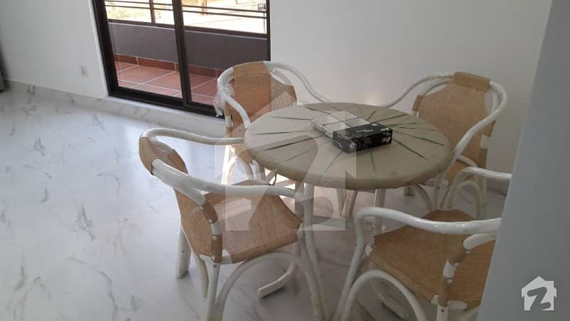 SINGLE ROOM UPPER STORY FULLY FURNISHED FOR RENT