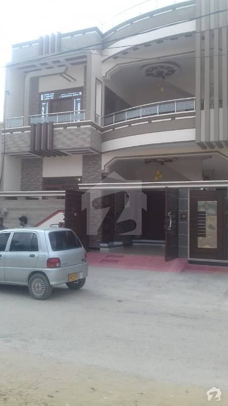 گلشنِ معمار گداپ ٹاؤن کراچی میں 5 کمروں کا 8 مرلہ مکان 2.2 کروڑ میں برائے فروخت۔