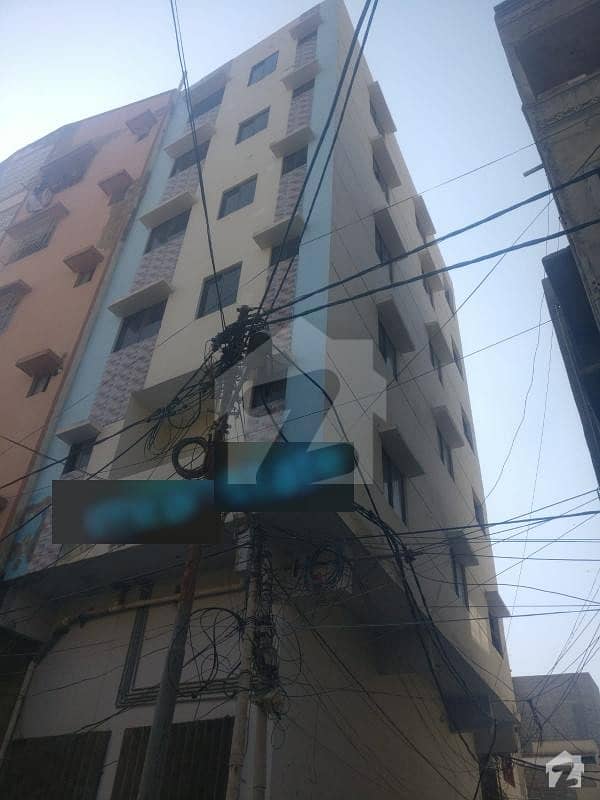 اَپر غزری غِزری کراچی میں 2 کمروں کا 4 مرلہ عمارت 2 کروڑ میں برائے فروخت۔