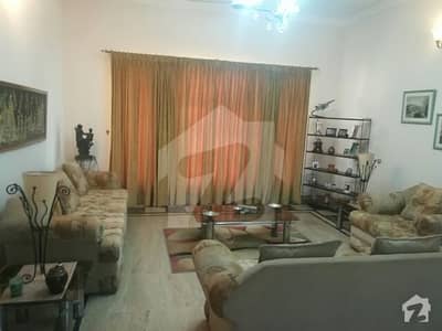 600 Square Yards G-10 Outclassed Location House Available For Sale 600 Square Yards G-10 Outclassed Location House Available For Sale