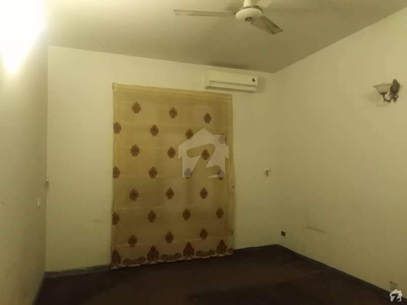 ابدالینز سوسائٹی ۔ بلاک سی ابدالینزکوآپریٹو ہاؤسنگ سوسائٹی لاہور میں 4 کمروں کا 10 مرلہ مکان 2.3 کروڑ میں برائے فروخت۔