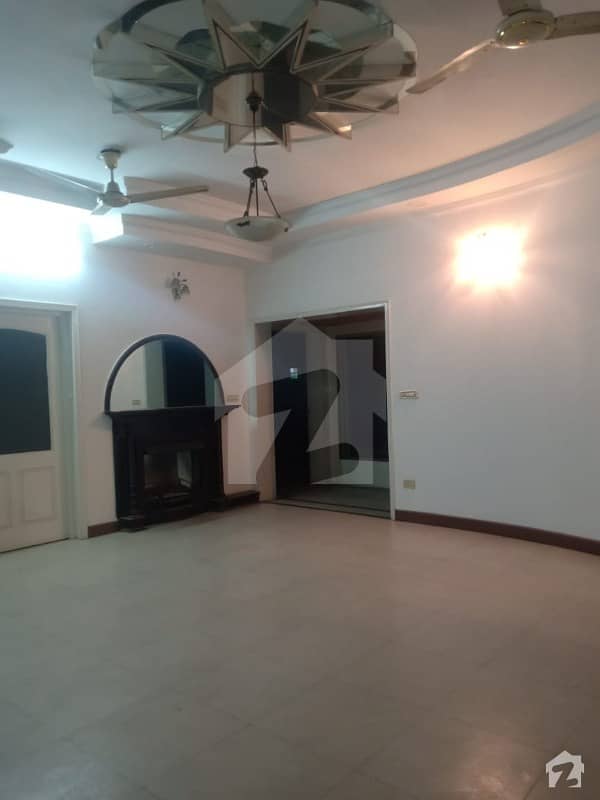 1 Kanal Full Basement House Is Available For Rent Located In Phase 3 W Block Dha Defence