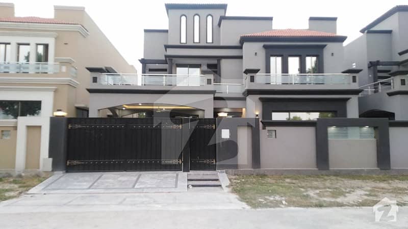Pair Of 1 Kanal Houses Ideal For Extended Families