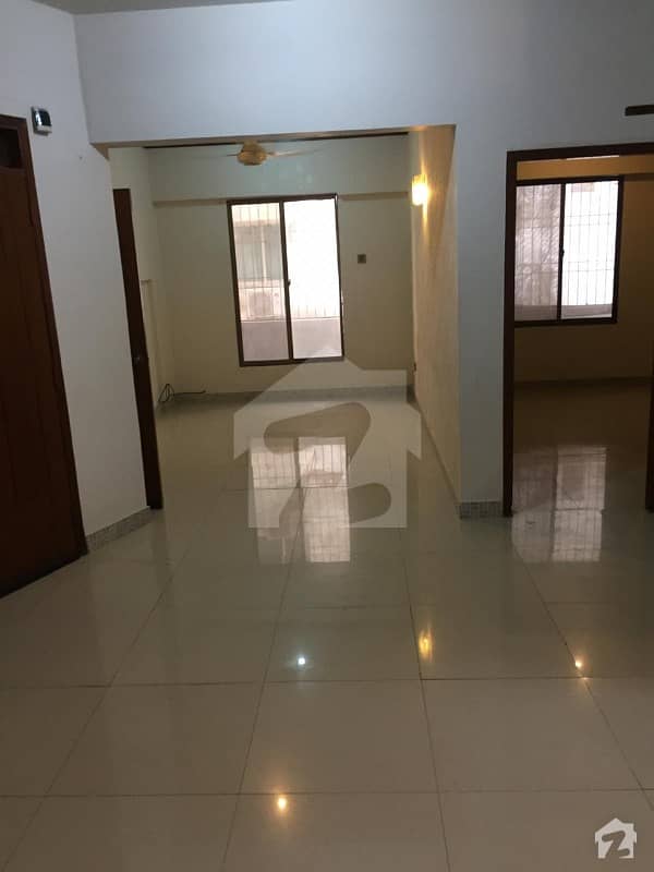 DHA phase 6 big bukhari commercial 3 bedrooms apartment fist floor with lift for rent