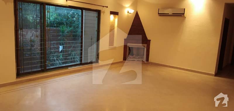 1 Kanal Bungalow For Rent in Phase 1 DHA Lahore