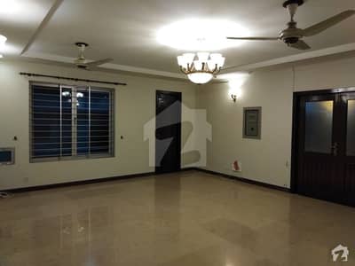 1 Kanal House Is Available For Sale 1 Kanal House Is Available For Sale