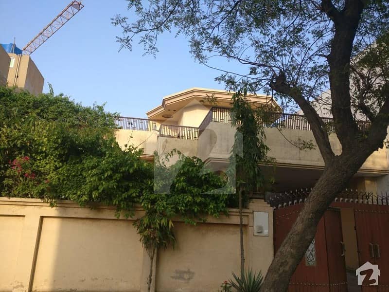 1 kanal Double Unite Owner Build Bungalow for Sale in Green Avenue Near DHA Phase 8 Broadway