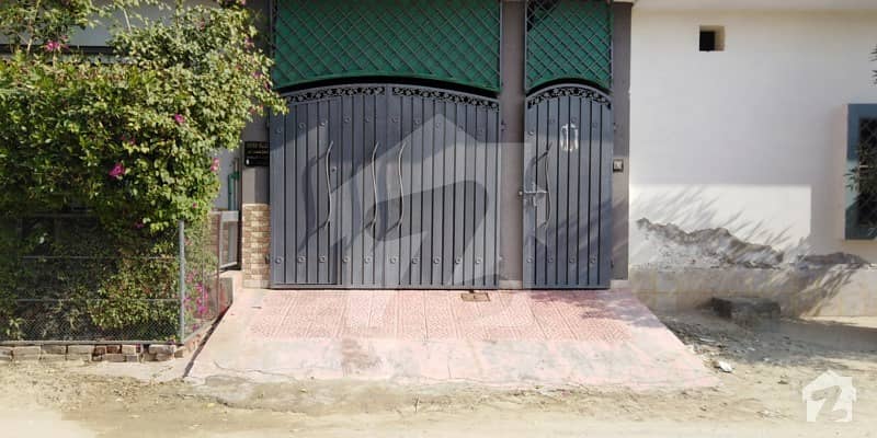 حسن کالونی رحیم یار خان میں 4 کمروں کا 6 مرلہ مکان 70 لاکھ میں برائے فروخت۔
