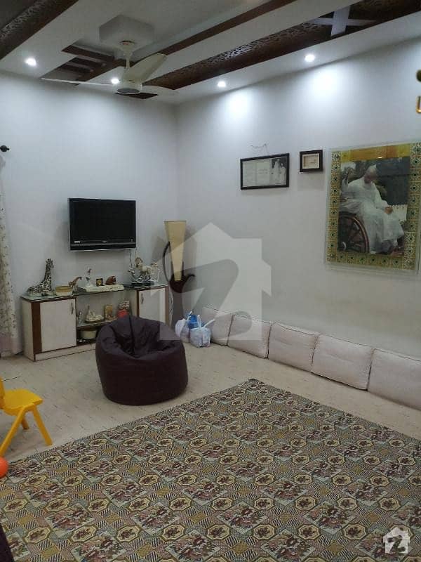 شبیر آباد سوسائٹی گلشنِ اقبال ٹاؤن کراچی میں 3 کمروں کا 5 مرلہ فلیٹ 1.65 کروڑ میں برائے فروخت۔