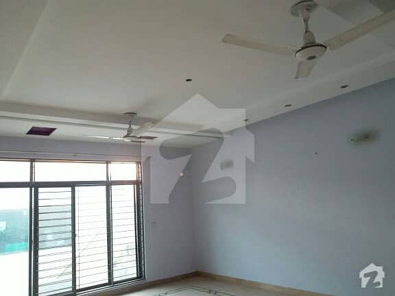 defence 1knaal 3bed upper portion for rent in Ph4