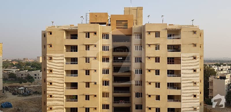 نیوی ہاؤسنگ سکیم کارساز کراچی میں 5 کمروں کا 16 مرلہ فلیٹ 1.25 لاکھ میں کرایہ پر دستیاب ہے۔