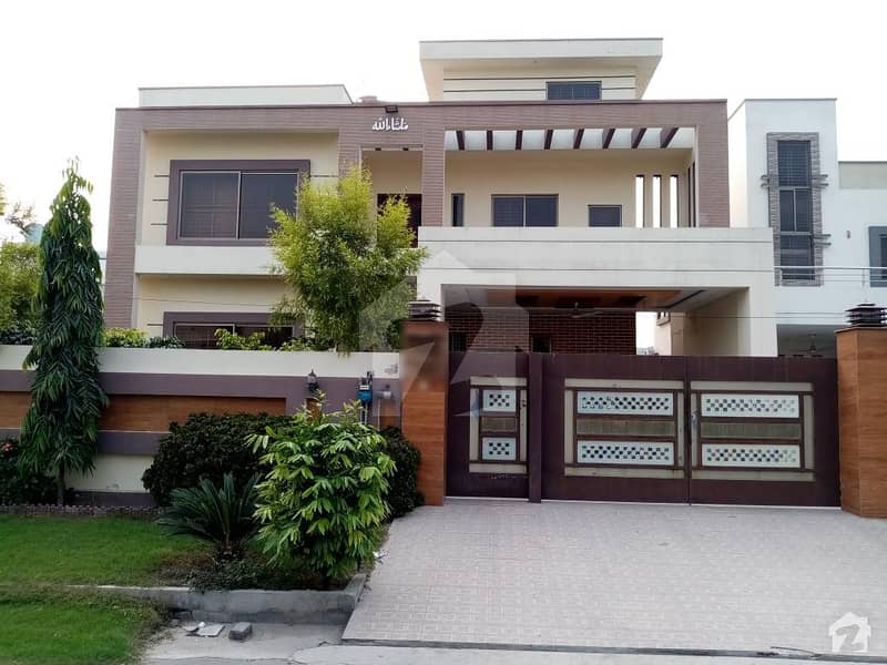 House Is Available For Sale In Professors Colony