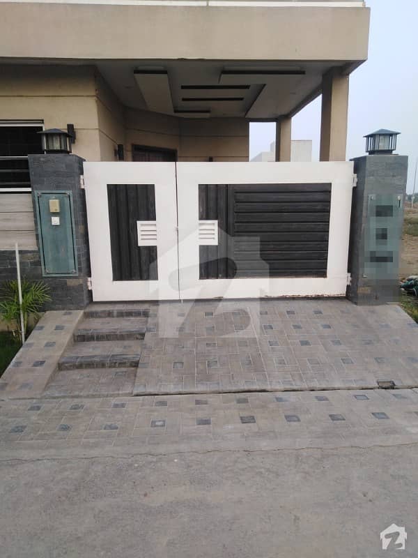 Urgent For Sale 5 Marla Brand New House B Block DHA 9 Town Block B