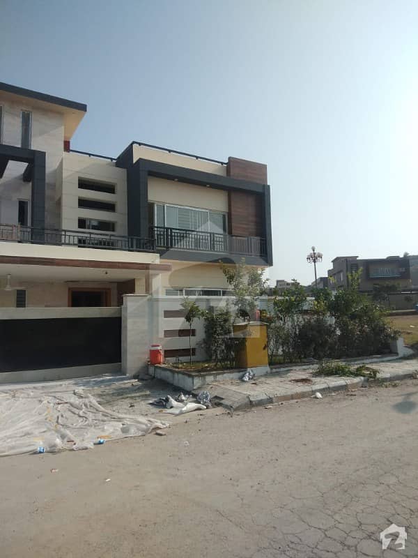 بحریہ ٹاؤن فیز 8 ۔ بلاک اے بحریہ ٹاؤن فیز 8 بحریہ ٹاؤن راولپنڈی راولپنڈی میں 7 کمروں کا 1.3 کنال مکان 4.6 کروڑ میں برائے فروخت۔ بحریہ ٹاؤن فیز 8 ۔ بلاک اے بحریہ ٹاؤن فیز 8 بحریہ ٹاؤن راولپنڈی راولپنڈی میں 7 کمروں کا 1.3 کنال مکان 4.6 کروڑ میں برائے فروخت۔
