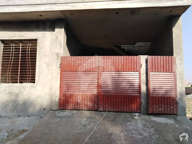 مسلم ٹاؤن بہاولپور میں 4 کمروں کا 5 مرلہ مکان 70 لاکھ میں برائے فروخت۔