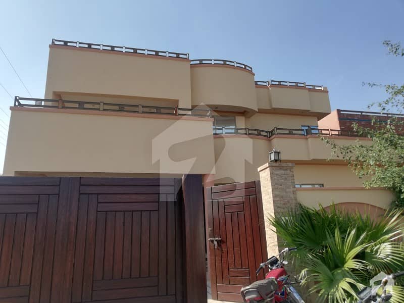 1 Kanal Corner Double Storey Bungalow For Rent In Gated Society