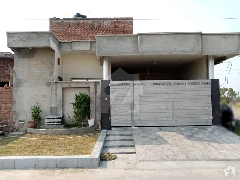 خیابان گرین ستیانہ روڈ فیصل آباد میں 6 مرلہ مکان 70 لاکھ میں برائے فروخت۔