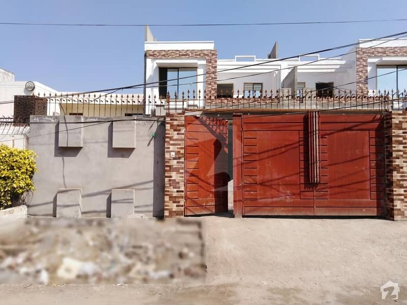 زکریا ٹاؤن ملتان میں 4 کمروں کا 10 مرلہ مکان 1.2 کروڑ میں برائے فروخت۔