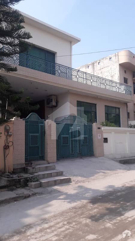 ائیرپورٹ ہاؤسنگ سوسائٹی راولپنڈی میں 2 کمروں کا 8 مرلہ مکان 1.25 کروڑ میں برائے فروخت۔
