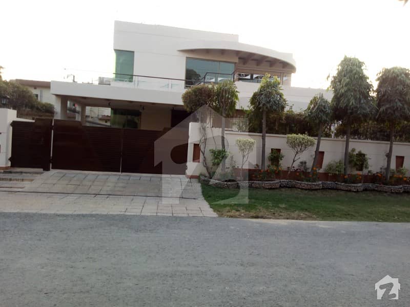 Real House Picture One Kanal Bungalow With Full Basement For Rent At DHA Phase 4
