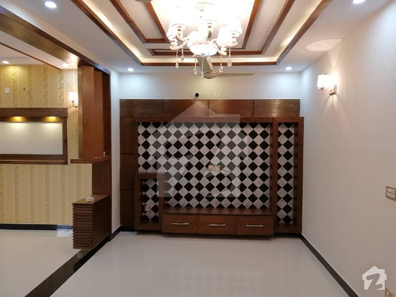 5 Marla Double story house for Rent in Umar Block Bahria Town Lahore