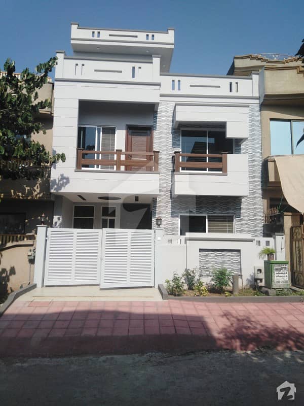 Brand new 25x40 House for sale in G 13 Islamabad
