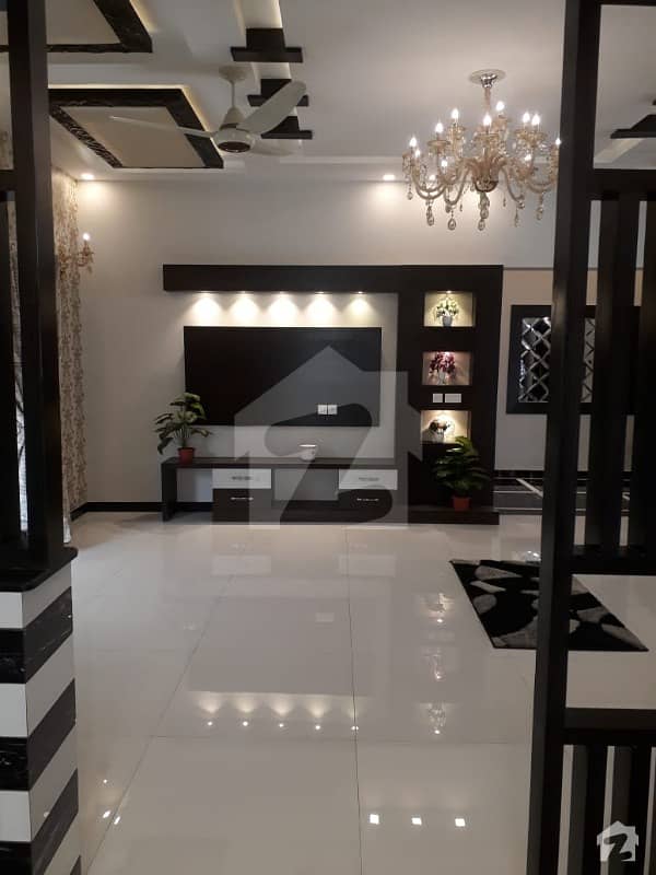 1 KANAL BRAND NEW LUXURY HOUSE FOR RENT IN Bahria Town