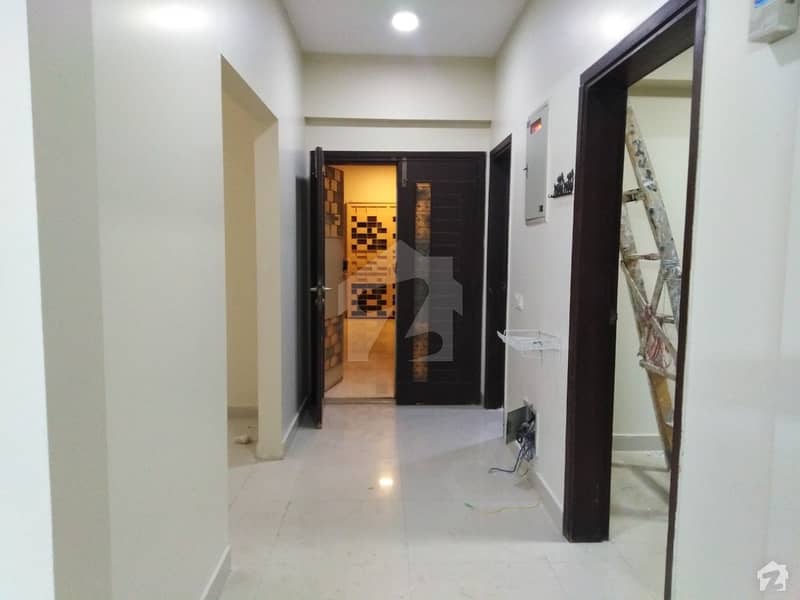 فریرے ٹاؤن کراچی میں 4 کمروں کا 10 مرلہ فلیٹ 4.9 کروڑ میں برائے فروخت۔
