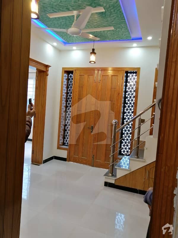 جی ۔ 13 اسلام آباد میں 3 کمروں کا 5 مرلہ مکان 60 ہزار میں کرایہ پر دستیاب ہے۔