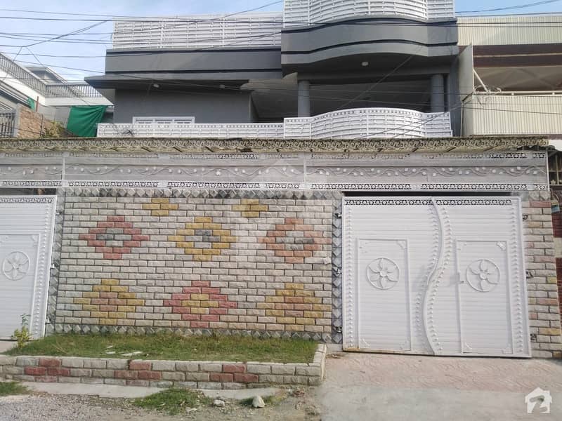 حیات آباد فیز 2 - جے3 حیات آباد فیز 2 حیات آباد پشاور میں 7 کمروں کا 10 مرلہ مکان 3.4 کروڑ میں برائے فروخت۔
