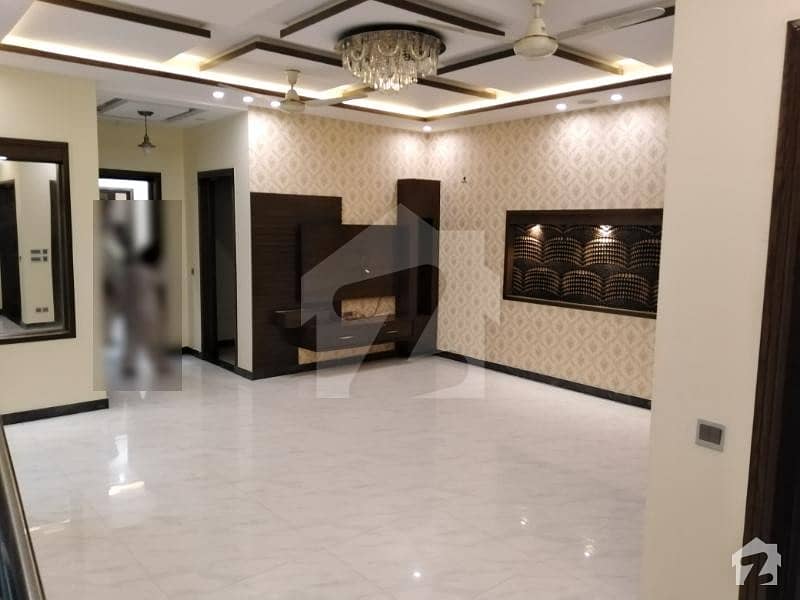 Allama Iqbal Town House For Sale 5 Bedroom With Attached Washroom Tv Lounge Drawing Room Kitchen Car Parking