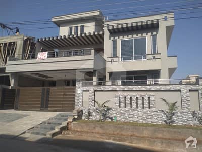 سوان گارڈن ۔ بلاک ایف سوان گارڈن اسلام آباد میں 7 کمروں کا 1 کنال مکان 3 کروڑ میں برائے فروخت۔ سوان گارڈن ۔ بلاک ایف سوان گارڈن اسلام آباد میں 7 کمروں کا 1 کنال مکان 3 کروڑ میں برائے فروخت۔